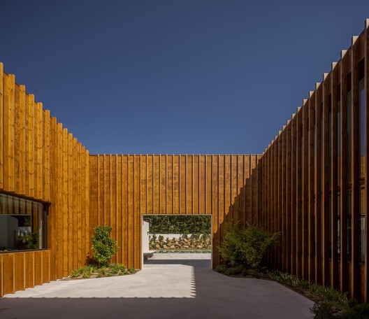 House in Beloura / ARX Portugal Arquitectos