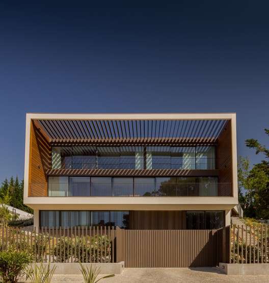 Casa na Beloura / ARX Portugal Arquitectos Casa na Beloura / ARX Portugal Arquitectos - Imagem 2 de 21