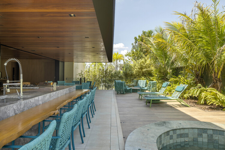 Casa Acapu / STUDIO ANDRE LENZA - fotografía exterior, sillas, terraza