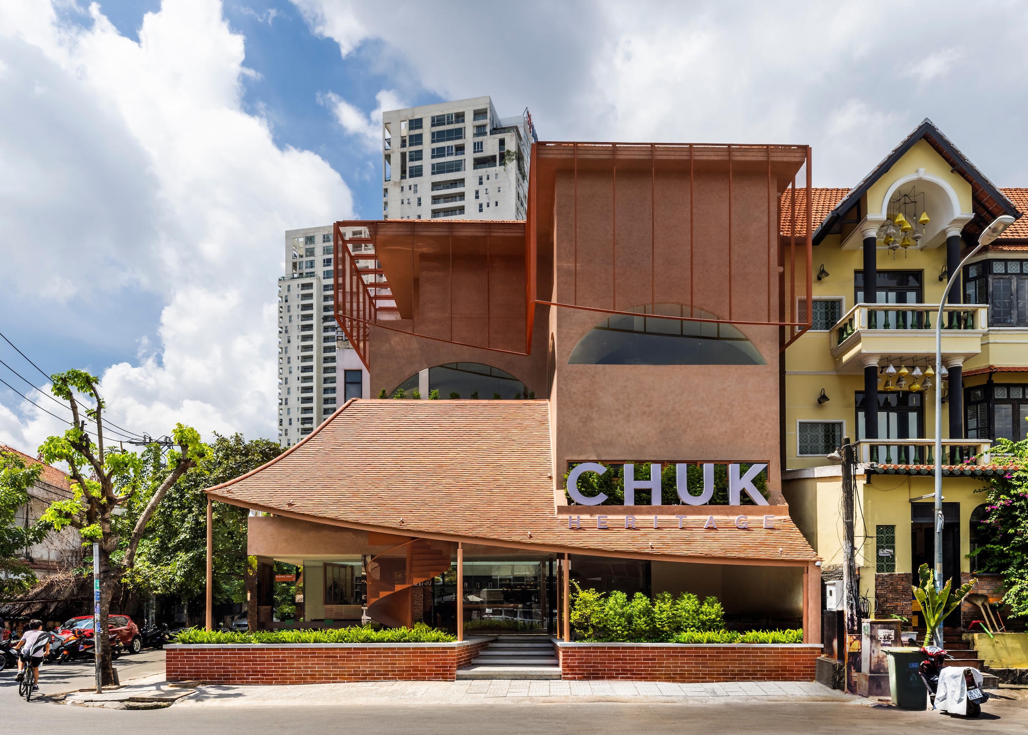 CHUK Heritage Cafe / 6717 Studio