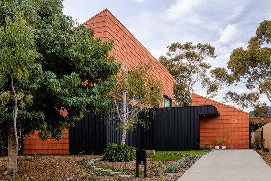 Mahogany House / R ARCHITECTURER