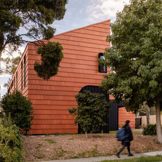 Mahogany House / R ARCHITECTURE - Exterior Photography, Brick