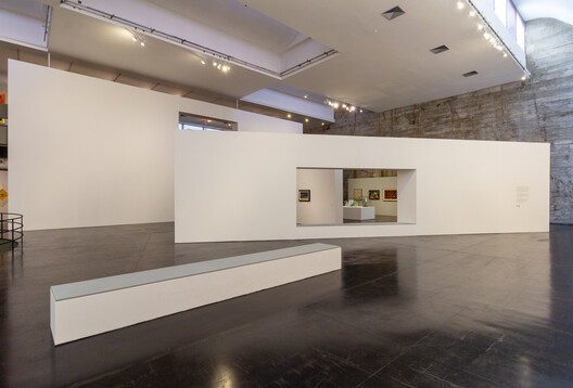 Exposição Gilberto Chateaubriand: uma coleção sensorial / Estúdio Chão - Imagem 6 de 17