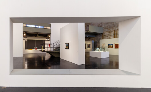 Exposição Gilberto Chateaubriand: uma coleção sensorial / Estúdio Chão - Imagem 8 de 17