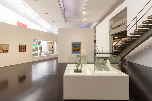 Exposição Gilberto Chateaubriand: uma coleção sensorial / Estúdio Chão - Imagem 5 de 17