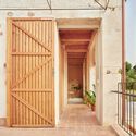 Ses Veles Puigpunyent Homes / Alventosa Morell Arquitectes - Fotografía Interiores, Madera, Puertas