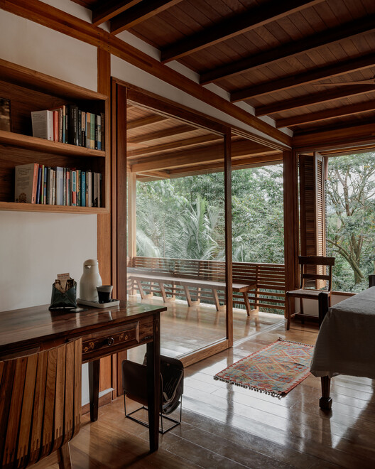 乡间宅邸 / Arquipélago Arquitetos - 室内图, 木头, 梁, 椅子