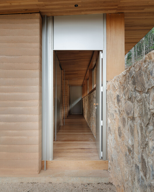 皮拉西亚模块化房屋 / Arquipélago Arquitetos - 室内图, 木头