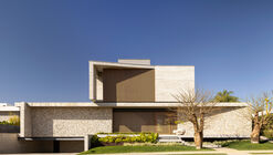 Casa AH! / Bittar Arquitetura