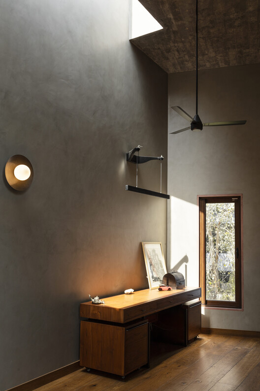 Casa de la Transformación / Studio Juggernaut - Fotografía interior, Baño, Iluminación