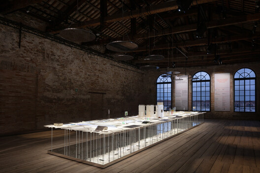 The Singapore Pavilion at the Venice Architecture Biennale Reimagines the City-State as a Dining Table The Singapore Pavilion at the Venice Architecture Biennale Reimagines the City-State as a Dining Table - Image 3 of 25
