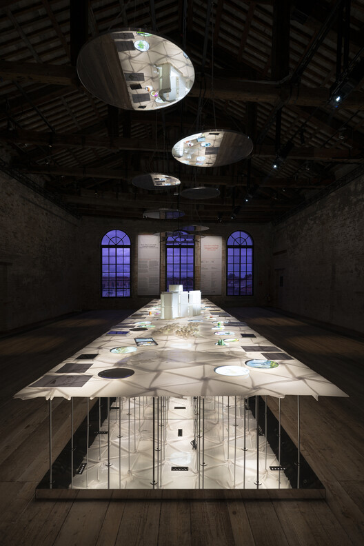 The Singapore Pavilion at the Venice Architecture Biennale Reimagines the City-State as a Dining Table The Singapore Pavilion at the Venice Architecture Biennale Reimagines the City-State as a Dining Table - Image 6 of 25