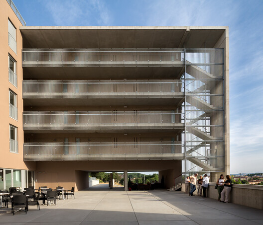 Scaling the Threshold: When Community Architecture Becomes Too Large - Image 6 of 7