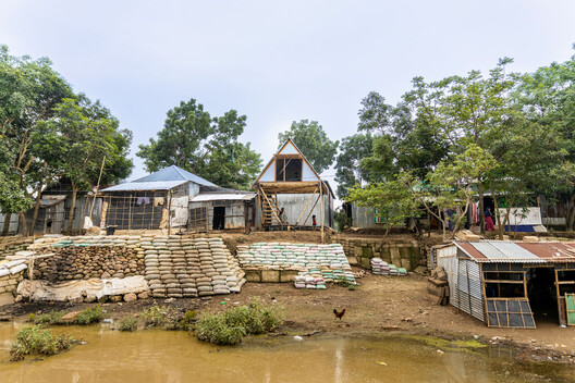 Khudi Bari: Architecture for Climate Displacement Khudi Bari: Architecture for Climate Displacement - Image 20 of 32