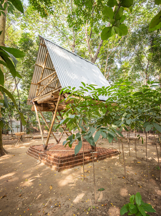 Khudi Bari: Architecture for Climate Displacement Khudi Bari: Architecture for Climate Displacement - Image 31 of 32