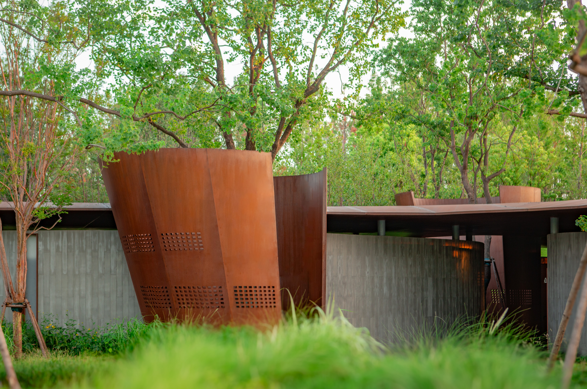 Wuhan LuxeIsland Pavilion / ZHIFEI ARCHITECTURE DESIGN