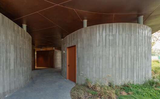 武汉麓客岛一号驿站 / 鸷飞建筑 - 室内图, 木头, 具体的