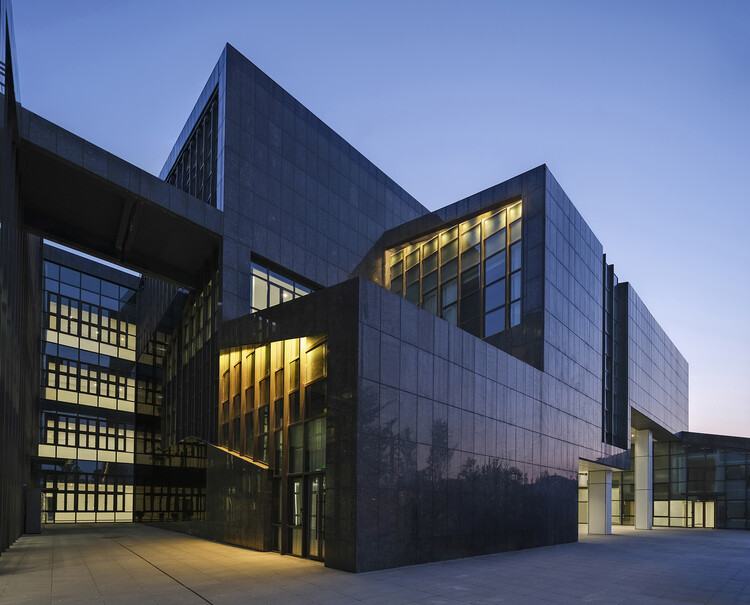 金沙酒业文旅区规划与建筑设计 / 殊至建筑 - 建筑图, 玻璃, 具体的