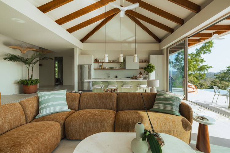 Casa Pistacchio / Instinto Estudio - Fotografía de interiores, salón, madera, mesa, sillón, silla