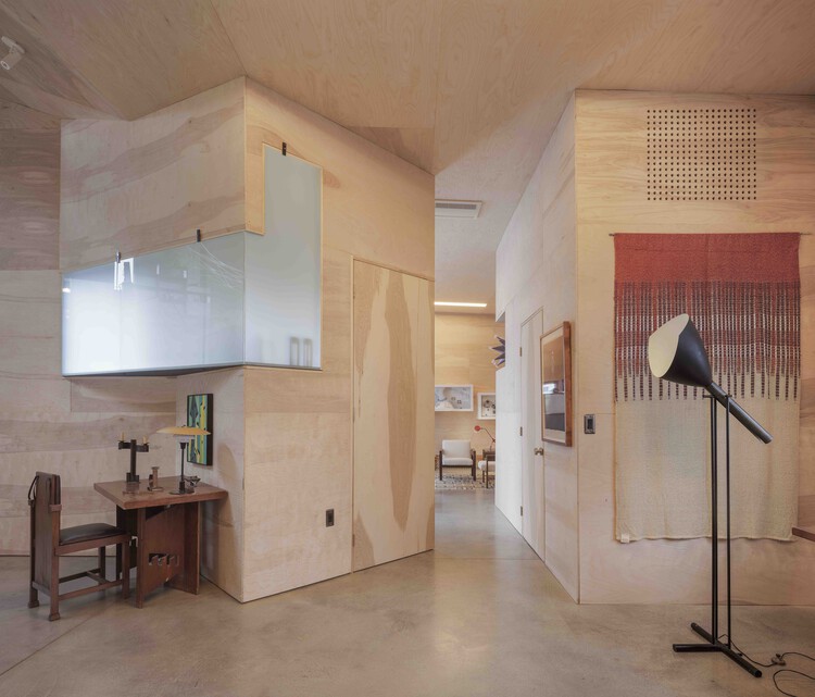 L House on Hudson / Steven Holl Architects - fotografía de interiores, madera, iluminación, sillas