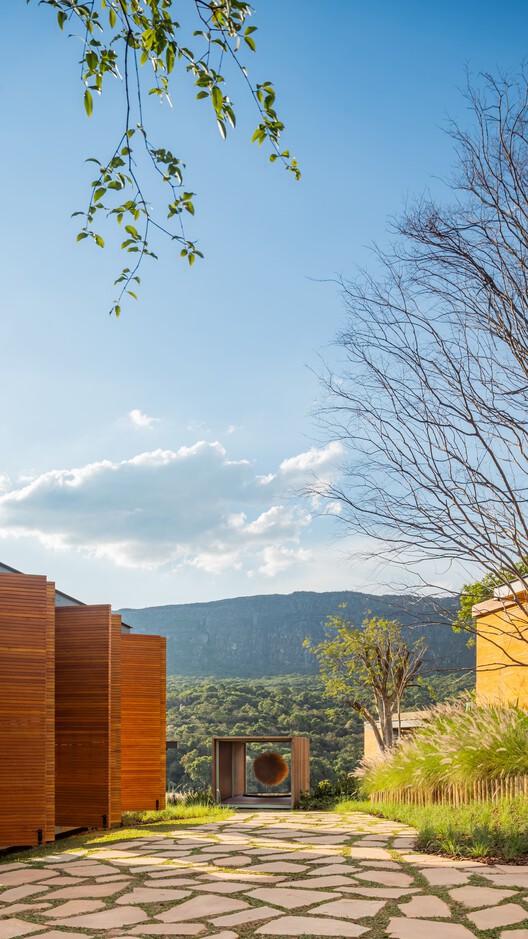 Instalação Esfera Local / L-ARA Arquitetura - Imagem 15 de 20