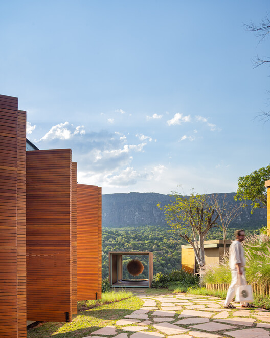 Instalação Esfera Local / L-ARA Arquitetura - Fotografia de Exterior