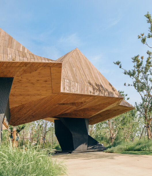 Restaurante LuxeIsland / DL Atelier - Imagen 23 de 37