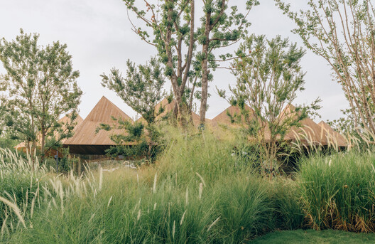 跳舞的小山—武汉麓客岛 / 大料建筑 跳舞的小山—武汉麓客岛 / 大料建筑 - 建筑图, 花园