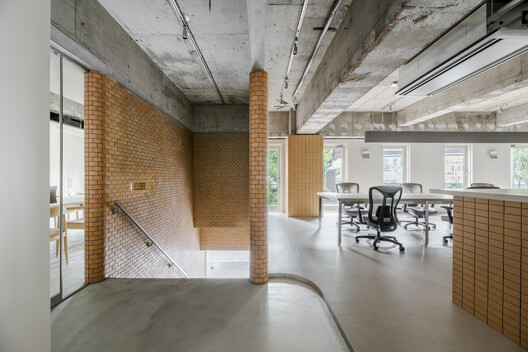 DA OSAKA Branch Tokyo / Reiichi Ikeda Design