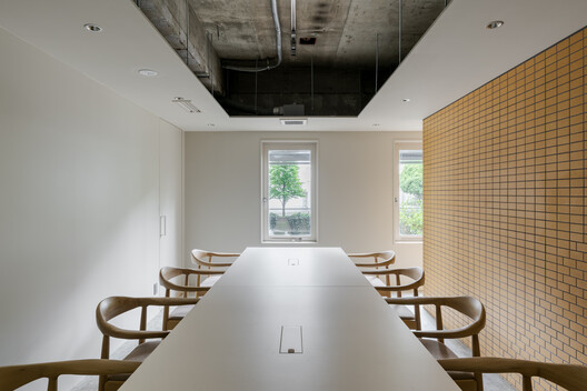 DA OSAKA Branch Tokyo / Reiichi Ikeda Design - Interior Photography, Dining room, Wood, Lighting, Table, Chair, Glass