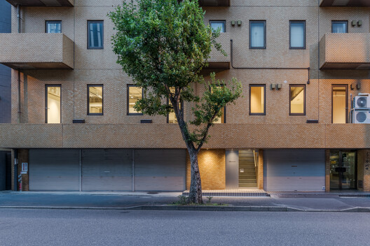 DA OSAKA Branch Tokyo / Reiichi Ikeda Design - Exterior Photography, Concrete