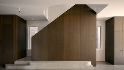 Rathnelly House / Studio VAARO