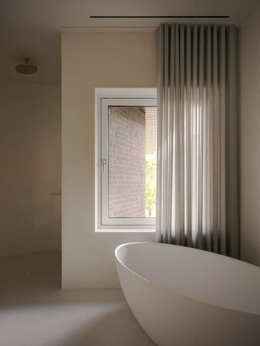 Rathnelly House / Studio VAARO - Interior Photography, Bathroom, Bathtub