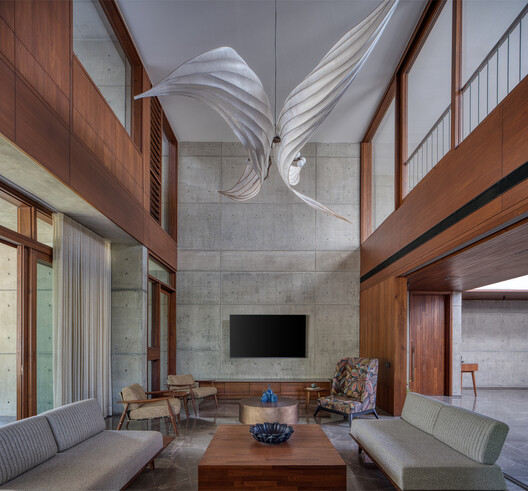 The House of Parallel Walls / PVDRS The House of Parallel Walls / PVDRS - Image 3 of 29