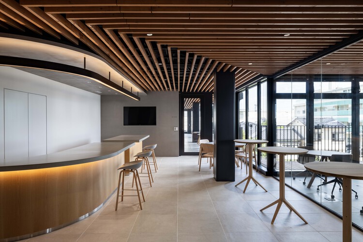 株式会社瑞穂化学总部 / KEY OPERATION INC. / ARCHITECTS - 室内图, 木头, 椅子