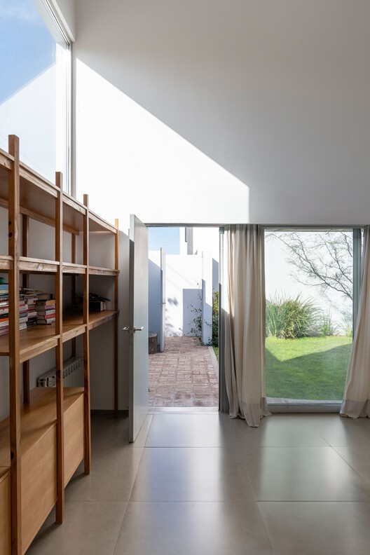 Casa en el árbol/almohadilla para perros – Imagen 5/15