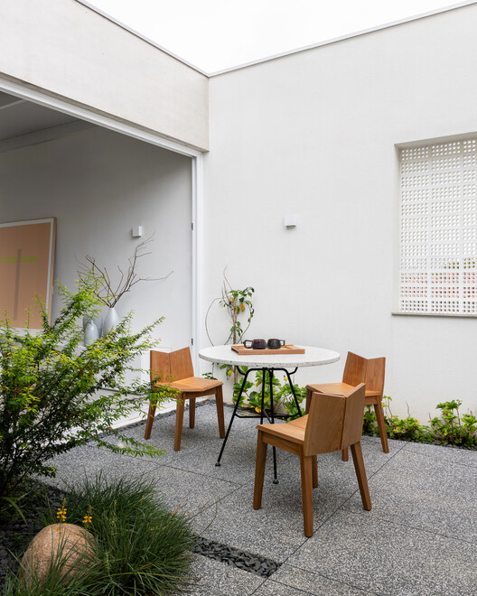 Casa Yano / Peninsula Arquitetura - fotografía de interiores, comedor, sillas, jardín, terraza