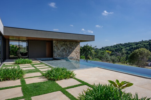 Casa Sucupira  / Rodrigo Vilas Boas Arquitetos - Fotografía exterior, Jardín, Patio interior