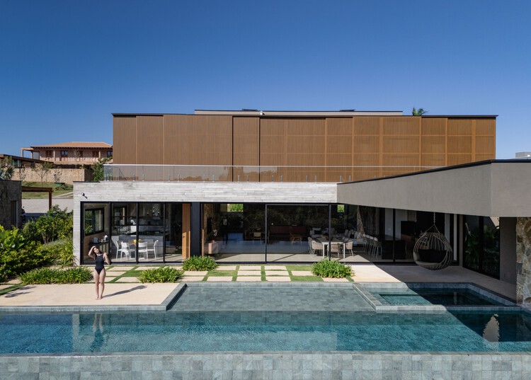 Casa Sucupira / Rodrigo Vilas Boas Arquitetos - fotografía exterior, hormigón, patio interior