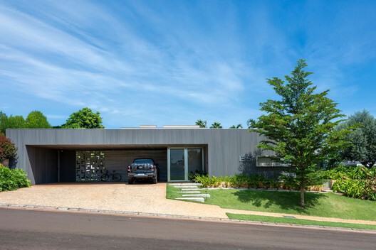 Casa TOT / Celso Laetano Arquitetura - Imagem 1 de 40