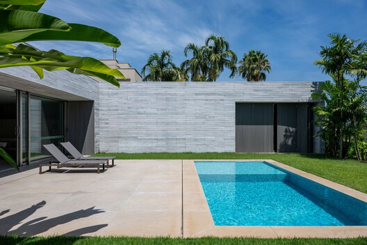 Casa TOT / Celso Laetano Arquitetura - Fotografia de Exterior, Concreto