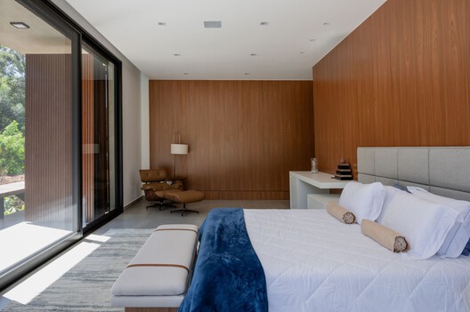 Casa Vila Real Itu / Alexandre Chaguri Arquitetura Casa Vila Real Itu / Alexandre Chaguri Arquitetura - Fotografia de Interiores, Dormitório, Madeira, Cama
