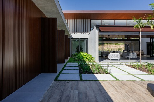 Casa Vila Real Itu / Alexandre Chaguri Arquitetura Casa Vila Real Itu / Alexandre Chaguri Arquitetura - Imagem 7 de 28