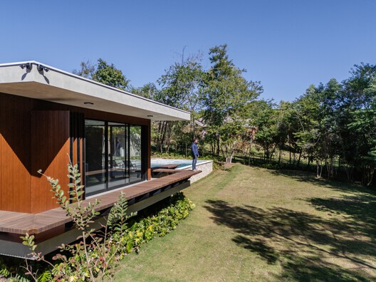 Casa Vila Real Itu / Alexandre Chaguri Arquitetura Casa Vila Real Itu / Alexandre Chaguri Arquitetura - Fotografia de Exterior, Jardim