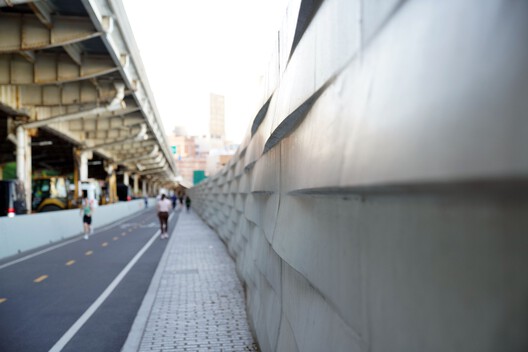 东区河畔公园 / BIG - 室内图, 具体的