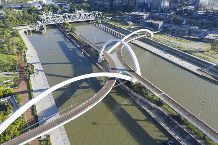 Grand Canal Gateway Bridge - Hangzhou / Zaha Hadid Architects - More Images