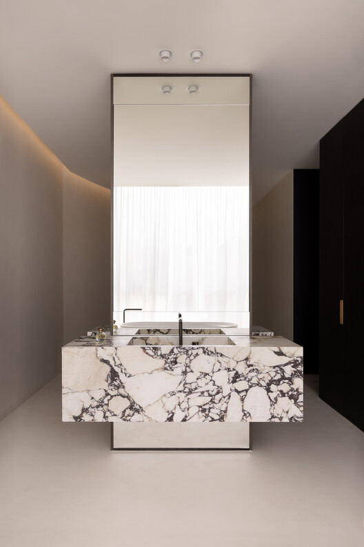 M Residence / Paul Conrad Architects M Residence / Paul Conrad Architects - Image 4 of 16