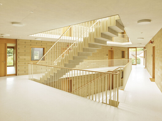 Um Lar para Idosos / acau architecture Um Lar para Idosos / acau architecture - Imagem 9 de 27