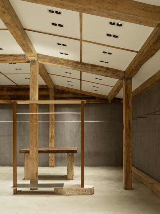 谷仓里 / 非知名设计工作室 - 12 的图像 24