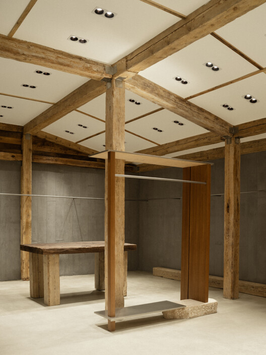 谷仓里 / 非知名设计工作室 - 室内图, 木头, 梁